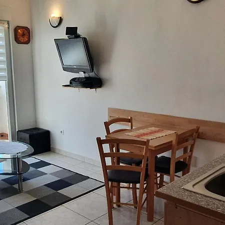 Kastel Apartment *