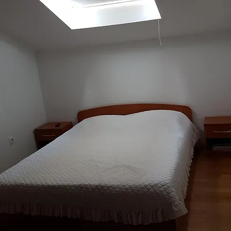 Kastel Apartment *