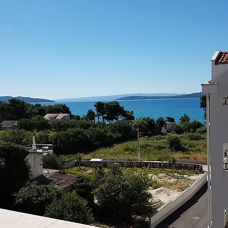 Kastel Apartment *