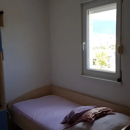 Lägenhet Kastel